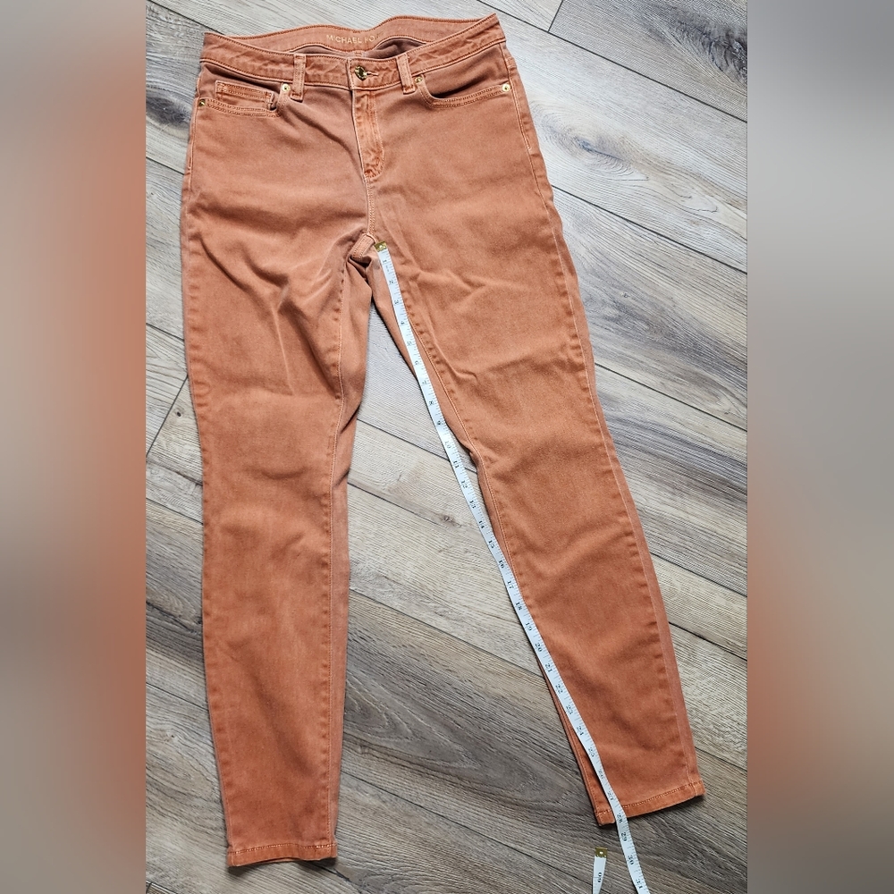 Michael kors skinny jeans pants. Style  Izzy Skinny pants! Size 4